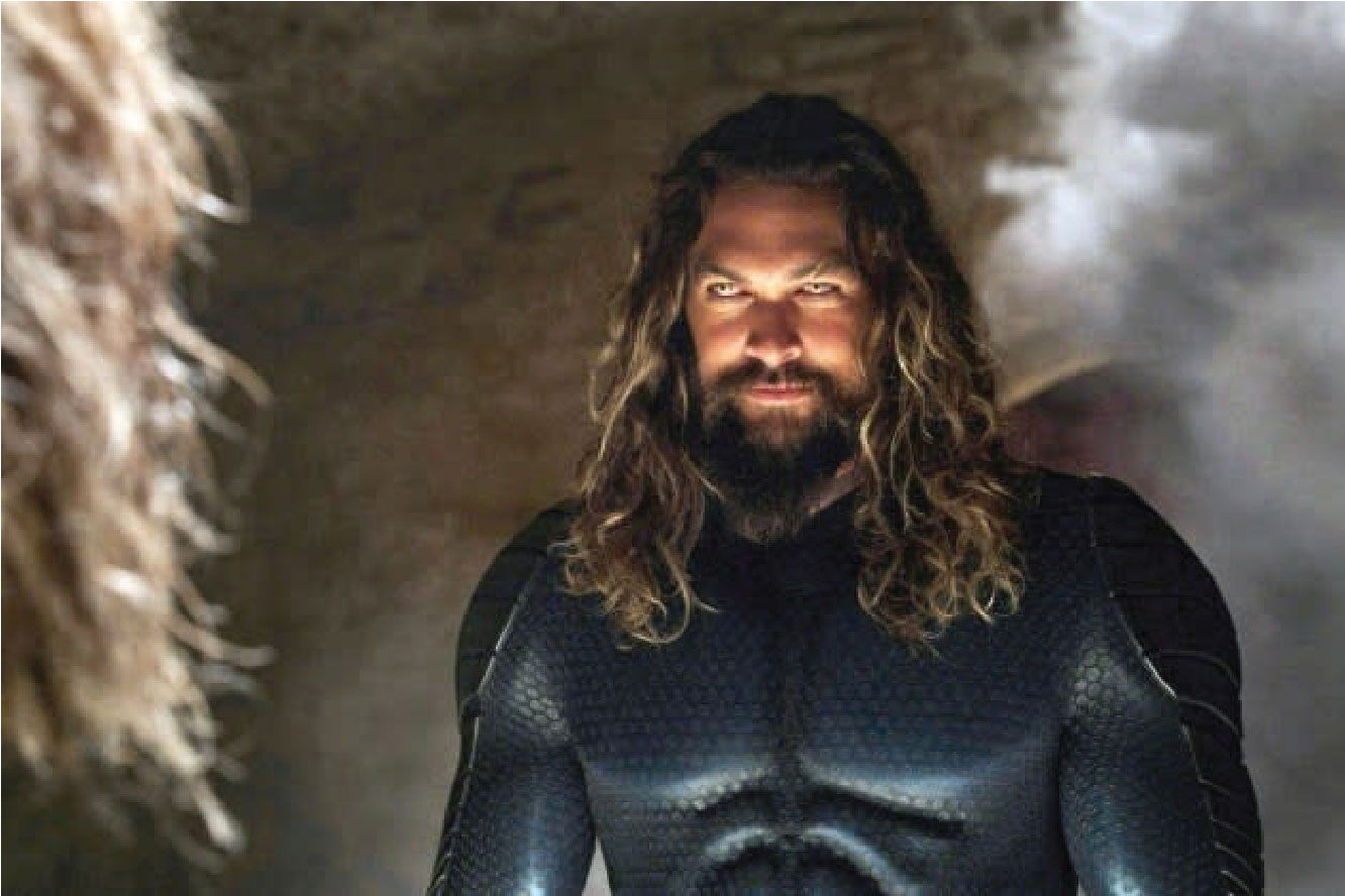 Aquaman treading water